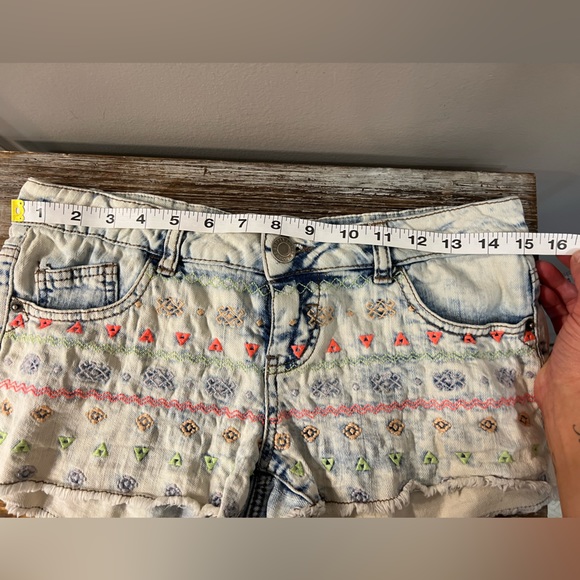 Mossimo Embellished Shorty Short - Picture 3 of 4